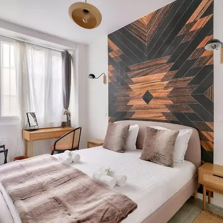 2 Bedrooms In The 15th District شقة باريس