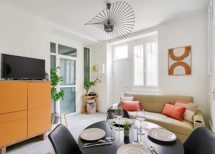 2 Bedrooms In The 15th District * Paris