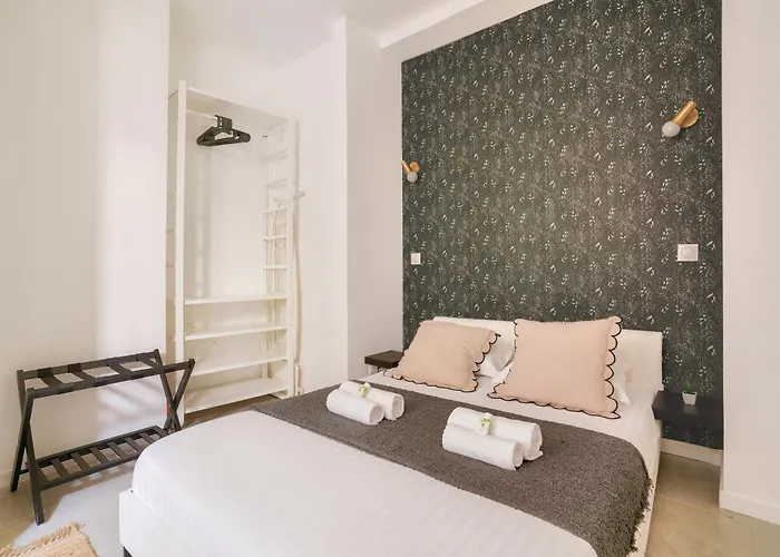 2 Bedrooms In The 15th District Lejlighed *