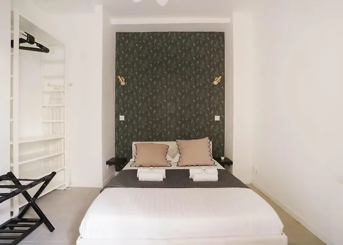 2 Bedrooms In The 15th District Lejlighed Paris