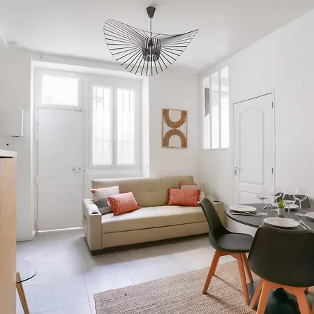 2 Bedrooms In The 15th District * פריז