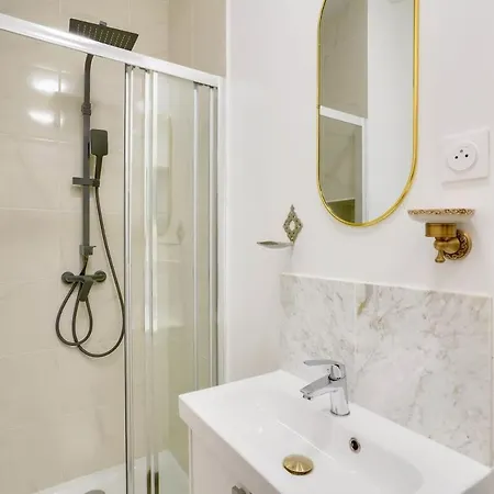 דירה 2 Bedrooms In The 15th District *